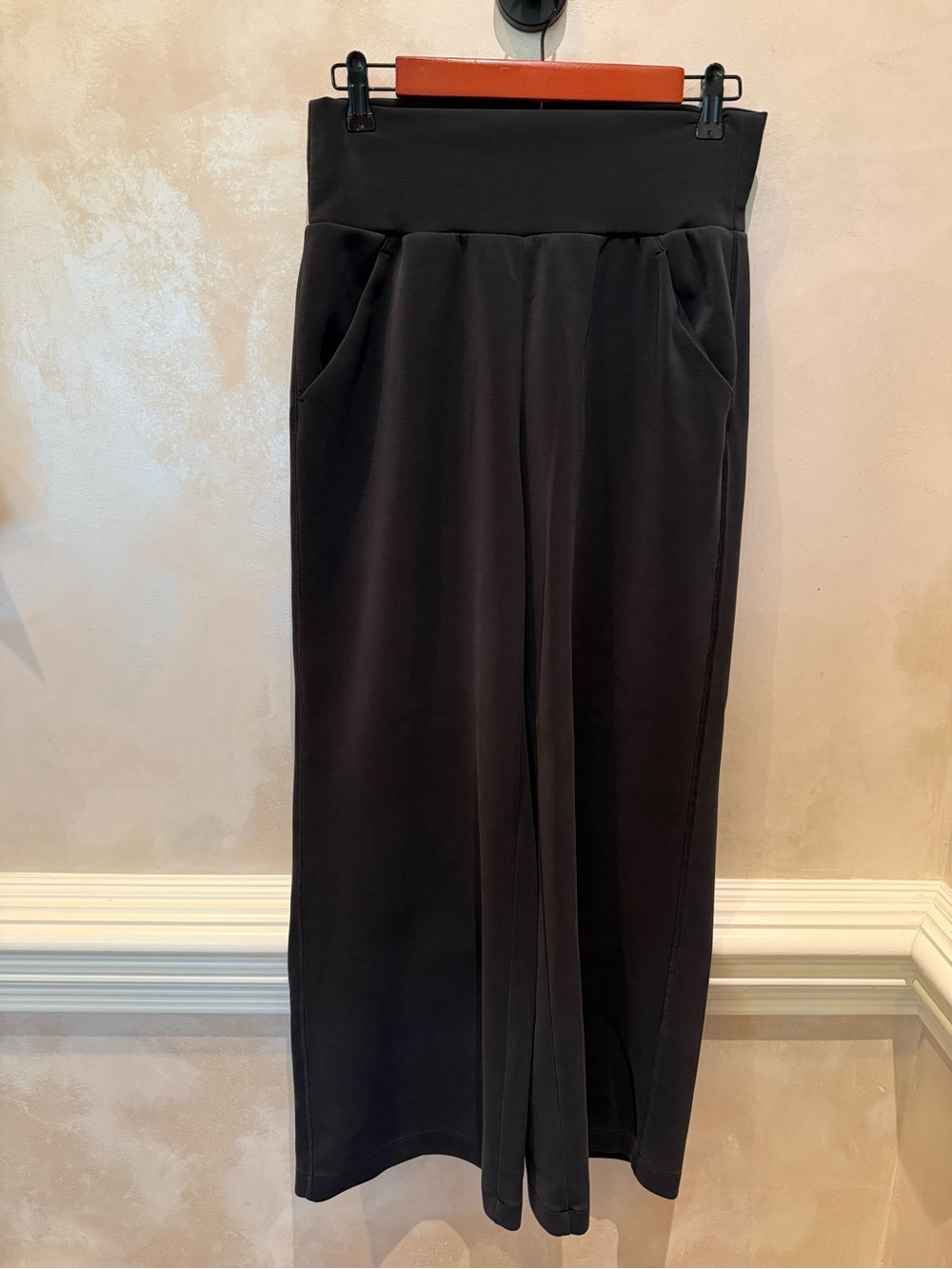 Prana Women's Wide-Leg Pull-On Pants in Black